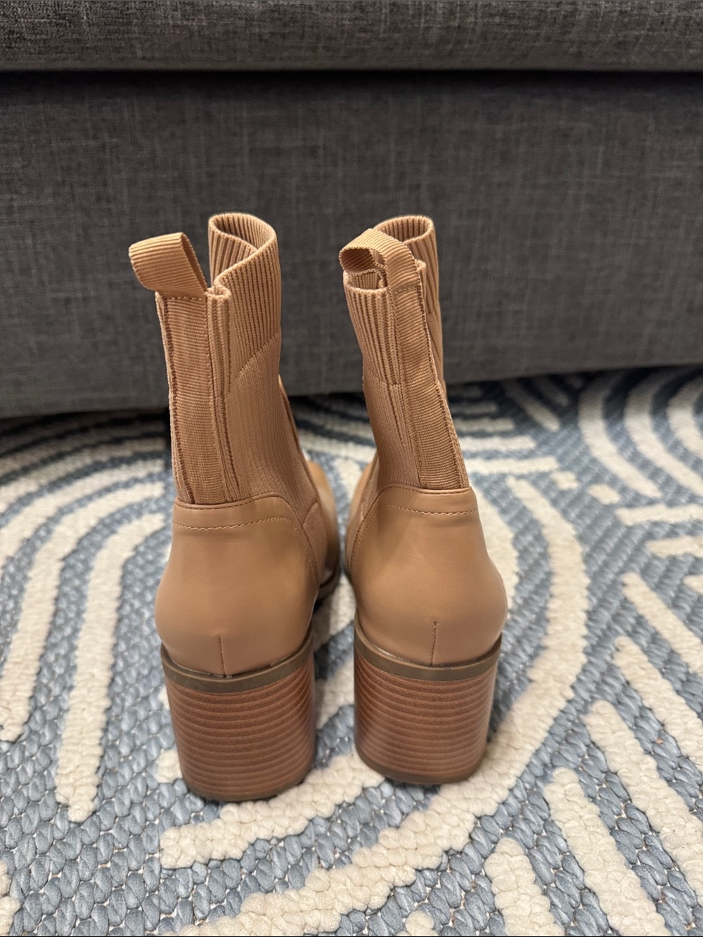 Journee Collection Tan Sweater Knit Block Heel Ankle Booties Women's Size 7.5 - Picture 5 of 8